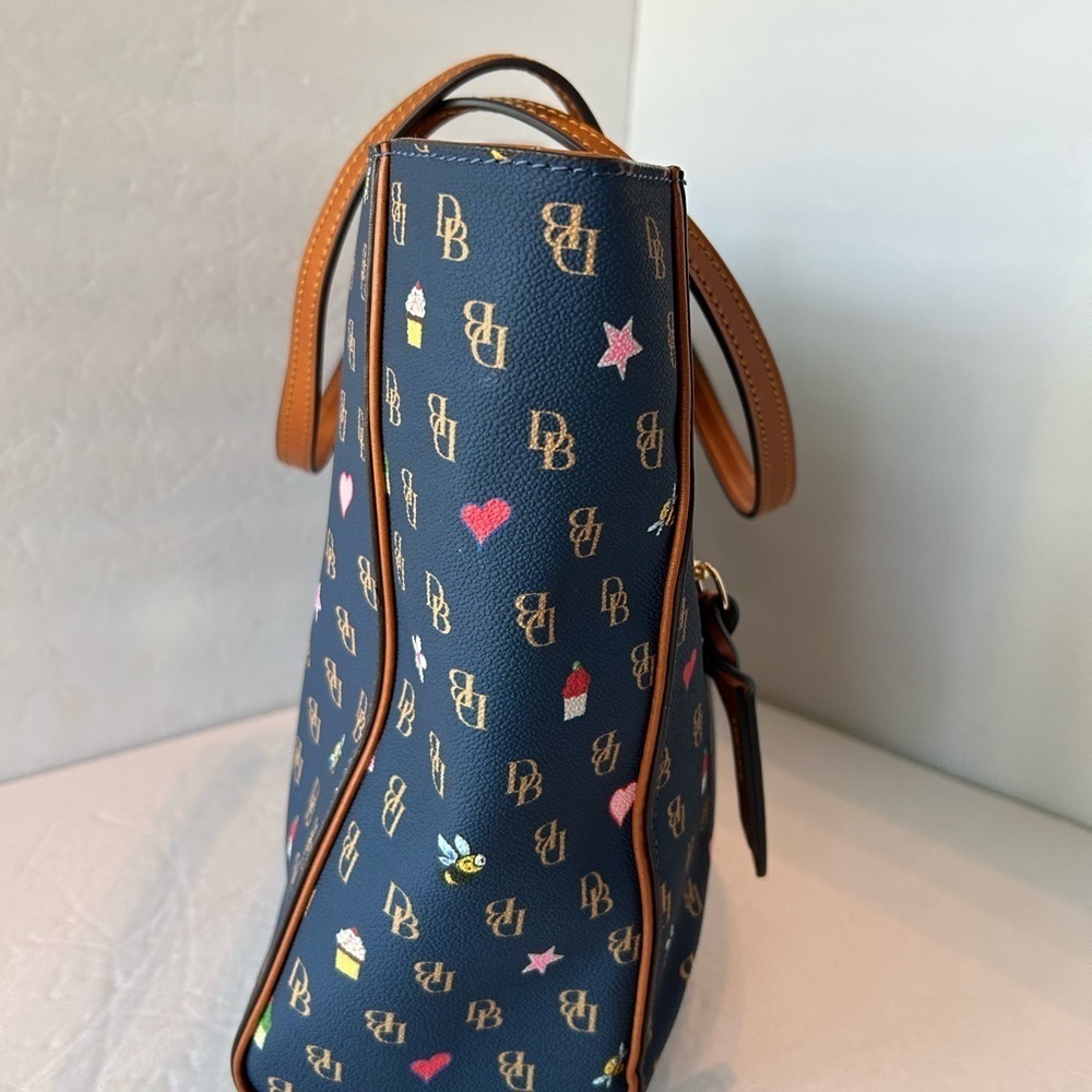 Dooney & Bourke NWT Aston Tote Gretta Novelty Blue Large Tote - Picture 3 of 12